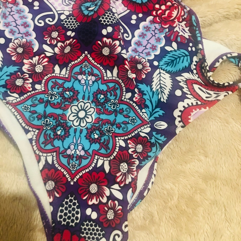 Beautiful One Piece swim suit - NEW | Size : L - Picture 5 of 5